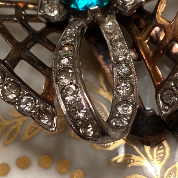 Sterling Mazer bracelet w/green rhinestone in center of flower 6 3/4” Vintage - Picture 6 of 17